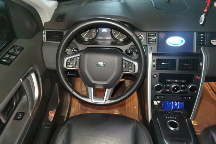 Used Land Rover Discovery Sport 2018 240 PS SE Version Steering Wheel