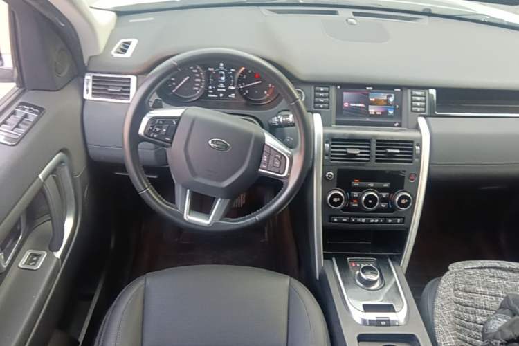 Used Land Rover Discovery Sport 2018 240 PS SE Version Steering Wheel