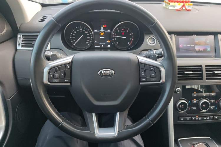 Used Land Rover Discovery Sport 2018 240 PS SE Version Steering Wheel
