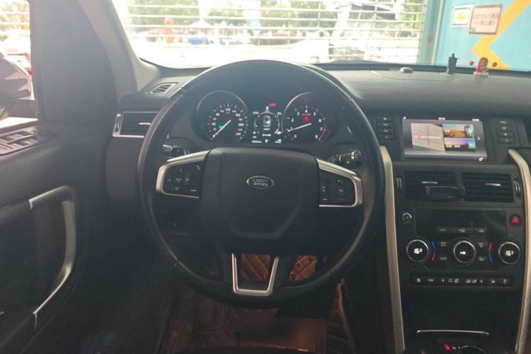 Used Land Rover Discovery Sport 2018 240 PS SE Version Steering Wheel
