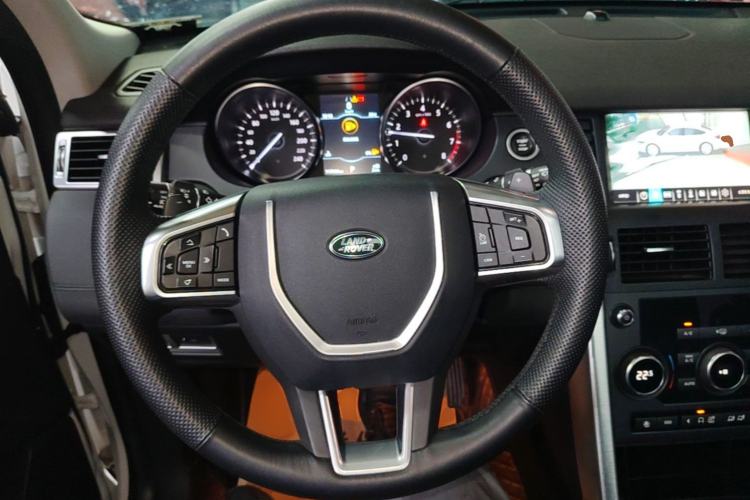 Used Land Rover Discovery Sport 2018 240 PS SE Version Steering Wheel