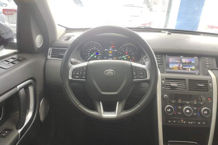 Used Land Rover Discovery Sport 2018 240 PS HSE Version Steering Wheel