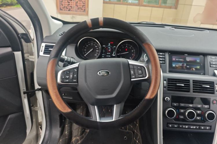 Used Land Rover Discovery Sport 2018 240 PS HSE Version Steering Wheel
