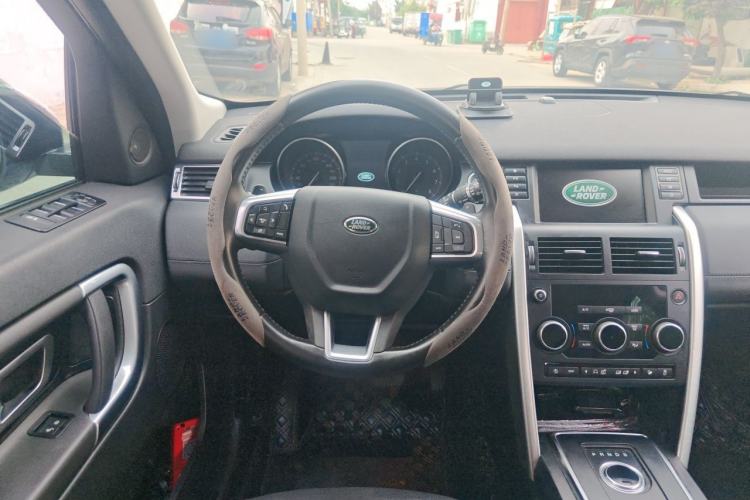 Used Land Rover Discovery Sport 2018 240 PS SE Version Steering Wheel