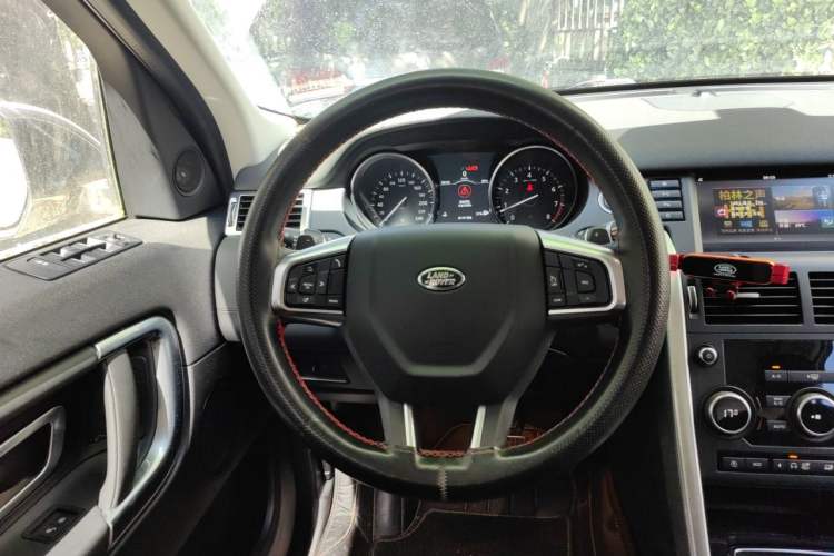 Used Land Rover Discovery Sport 2018 240 PS SE Version Steering Wheel
