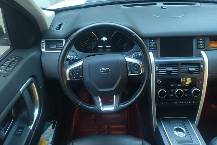 Used Land Rover Discovery Sport 2018 240 PS SE Version Steering Wheel