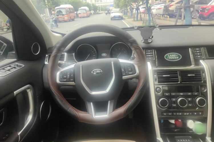 Used Land Rover Discovery Sport 2018 240 PS HSE Version Steering Wheel