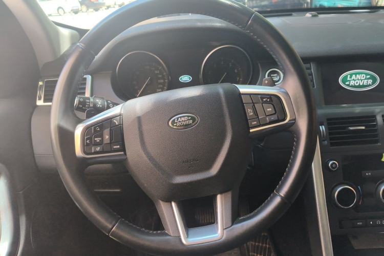 Used Land Rover Discovery Sport 2018 240 PS SE Version Steering Wheel