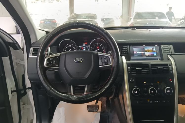 Used Land Rover Discovery Sport 2018 240 PS SE Version Steering Wheel
