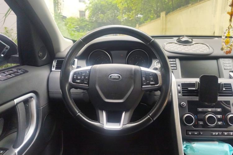 Used Land Rover Discovery Sport 2018 240 PS SE Version Steering Wheel