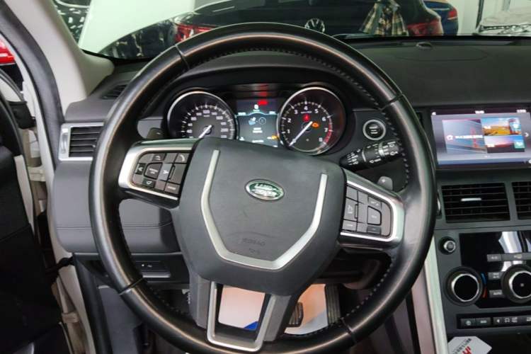 Used Land Rover Discovery Sport 2018 240 PS SE Version Steering Wheel