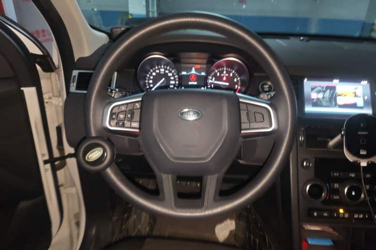 Used Land Rover Discovery Sport 2018 200 PS PURE Edition Steering Wheel