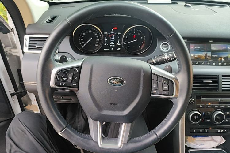 Used Land Rover Discovery Sport 2018 240 PS HSE LUXURY Edition Steering Wheel