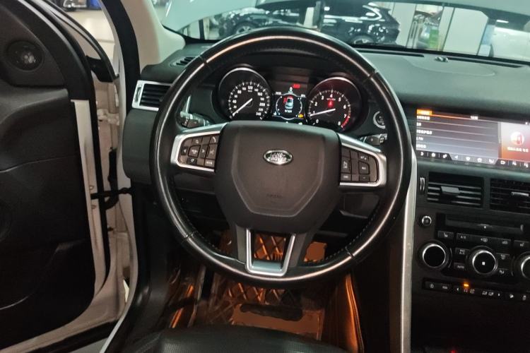 Used Land Rover Discovery Sport 2018 240 PS HSE Version Steering Wheel