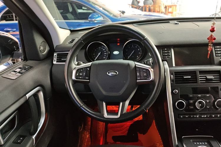 Used Land Rover Discovery Sport 2018 240 PS SE Version Steering Wheel