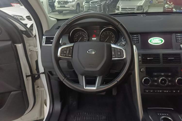 Used Land Rover Discovery Sport 2018 240 PS SE Version Steering Wheel