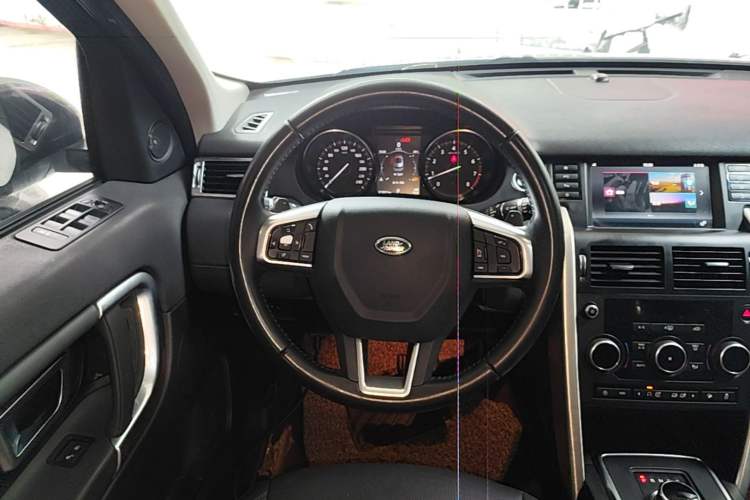Used Land Rover Discovery Sport 2018 240 PS SE Version Steering Wheel