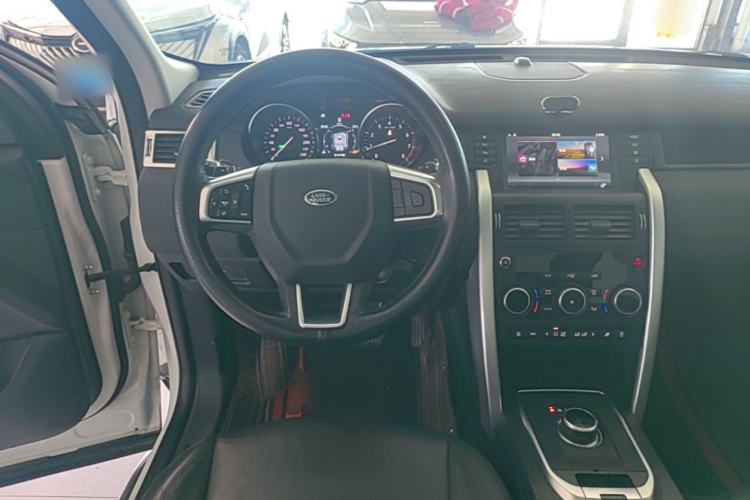 Used Land Rover Discovery Sport 2018 240 PS PURE Edition Steering Wheel