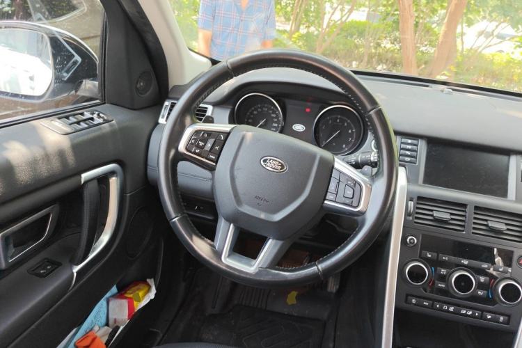 Used Land Rover Discovery Sport 2018 240 PS HSE Version Steering Wheel