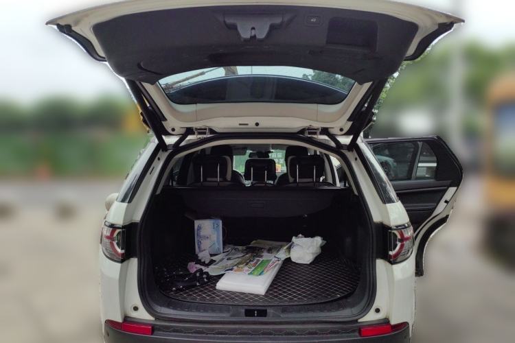 Used Land Rover Discovery Sport 2018 240 PS SE Version Trunk