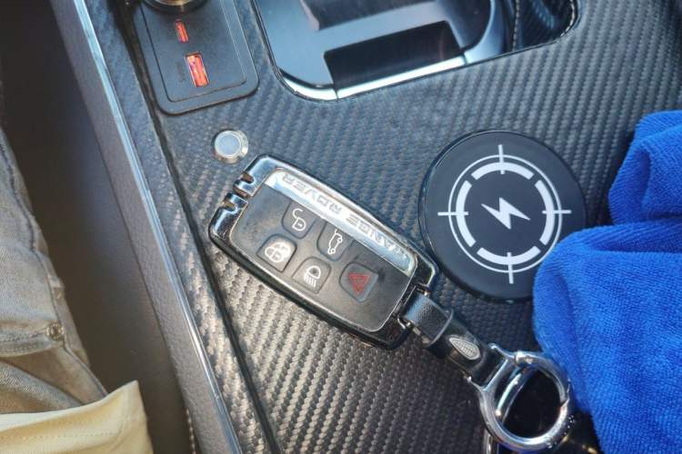 Used Land Rover Discovery Sport 2018 240 PS HSE Version Vehicle Key