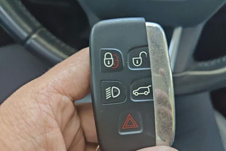 Used Land Rover Discovery Sport 2018 240 PS SE Version Vehicle Key