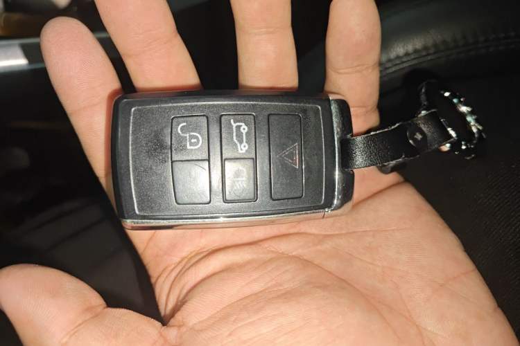 Used Land Rover Discovery Sport 2018 240 PS SE Version Vehicle Key