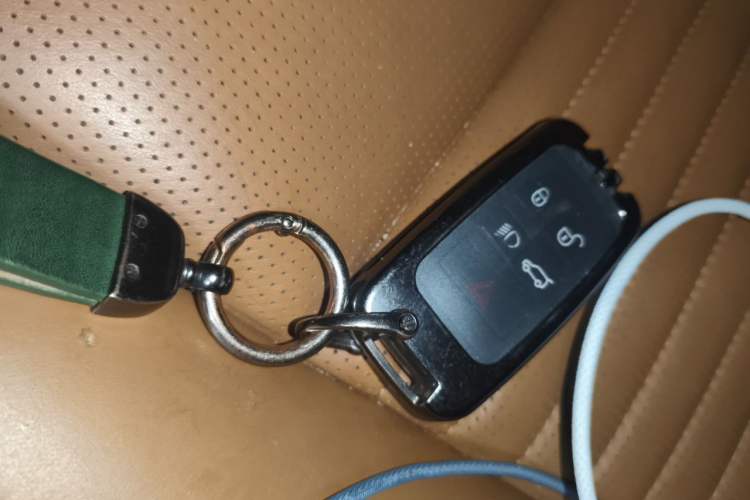 Used Land Rover Discovery Sport 2018 240 PS HSE LUXURY Edition Vehicle Key