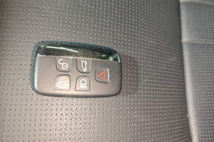 Used Land Rover Discovery Sport 2018 240 PS SE Version Vehicle Key
