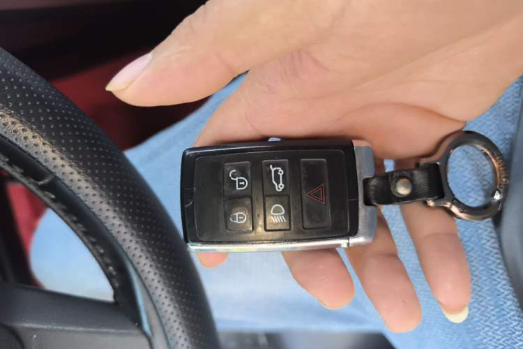 Used Land Rover Discovery Sport 2018 240 PS SE Version Vehicle Key