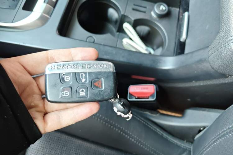Used Land Rover Discovery Sport 2018 240 PS HSE Version Vehicle Key