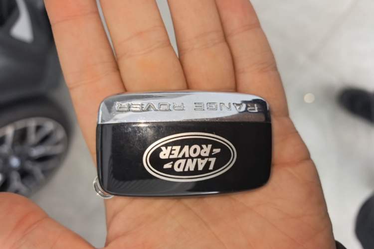 Used Land Rover Discovery Sport 2018 240 PS SE Version Vehicle Key