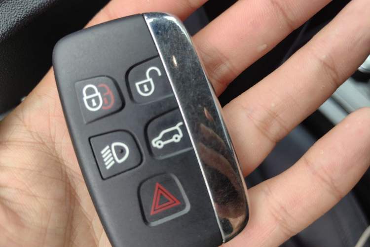 Used Land Rover Discovery Sport 2018 240 PS SE Version Vehicle Key