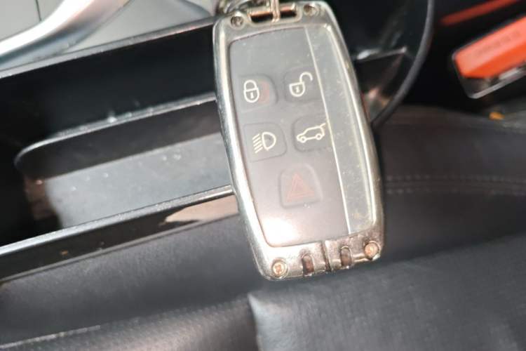 Used Land Rover Discovery Sport 2018 240 PS SE Version Vehicle Key