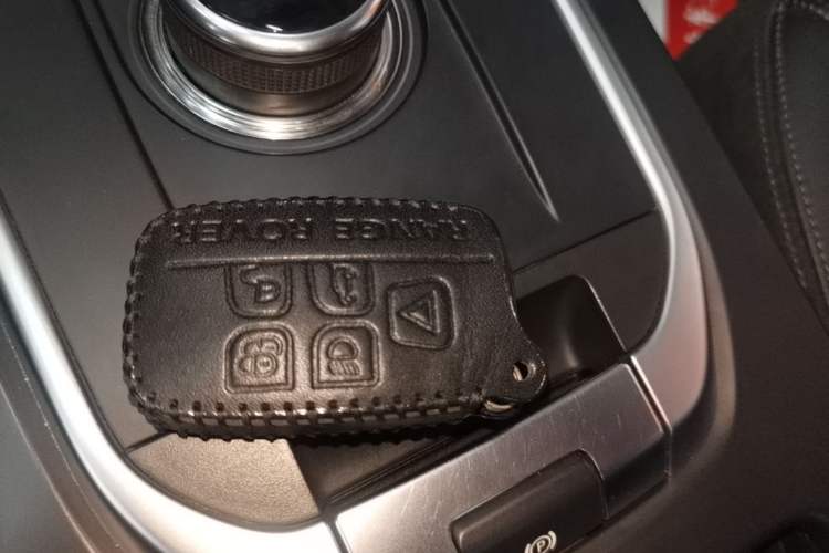 Used Land Rover Discovery Sport 2018 240 PS SE Version Vehicle Key