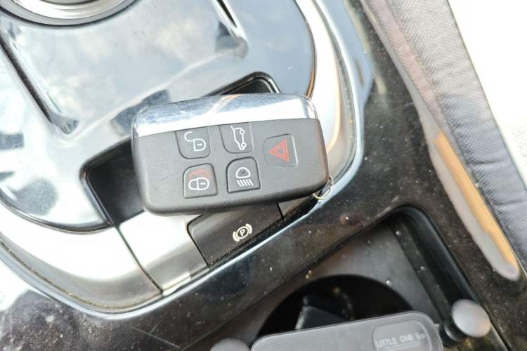 Used Land Rover Discovery Sport 2018 240 PS SE Version Vehicle Key