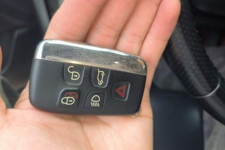 Used Land Rover Discovery Sport 2018 240 PS SE Version Vehicle Key