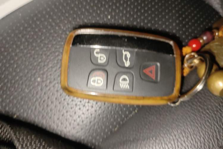Used Land Rover Discovery Sport 2018 240 PS SE Version Vehicle Key