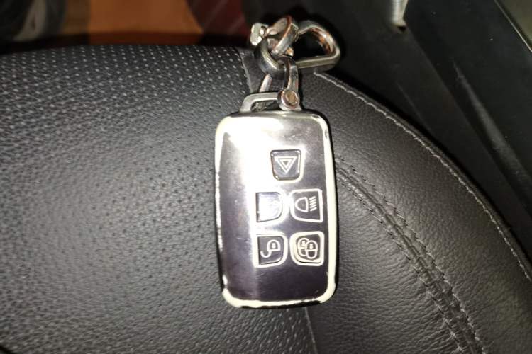 Used Land Rover Discovery Sport 2018 240 PS SE Version Vehicle Key