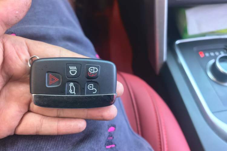 Used Land Rover Discovery Sport 2018 240 PS SE Version Vehicle Key