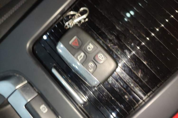 Used Land Rover Discovery Sport 2018 200 PS PURE Edition Vehicle Key
