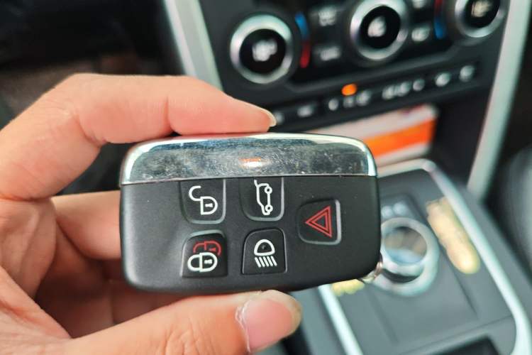 Used Land Rover Discovery Sport 2018 240 PS SE Version Vehicle Key