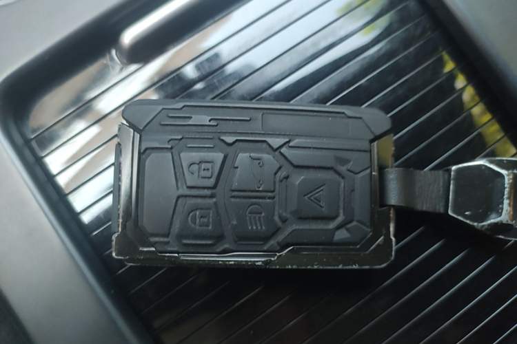 Used Land Rover Discovery Sport 2018 240 PS SE Version Vehicle Key