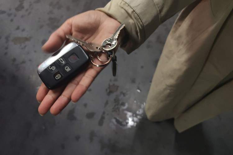 Used Land Rover Discovery Sport 2018 240 PS HSE Version Vehicle Key