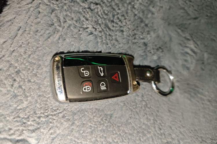 Used Land Rover Discovery Sport 2018 240 PS SE Version Vehicle Key