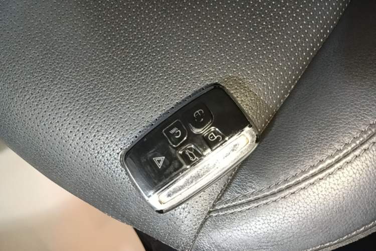Used Land Rover Discovery Sport 2018 240 PS SE Version Vehicle Key