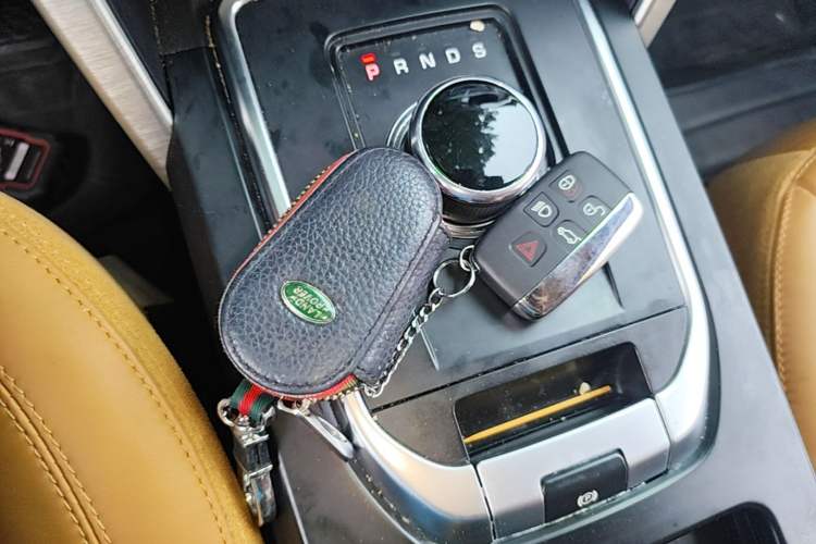 Used Land Rover Discovery Sport 2018 240 PS HSE LUXURY Edition Vehicle Key