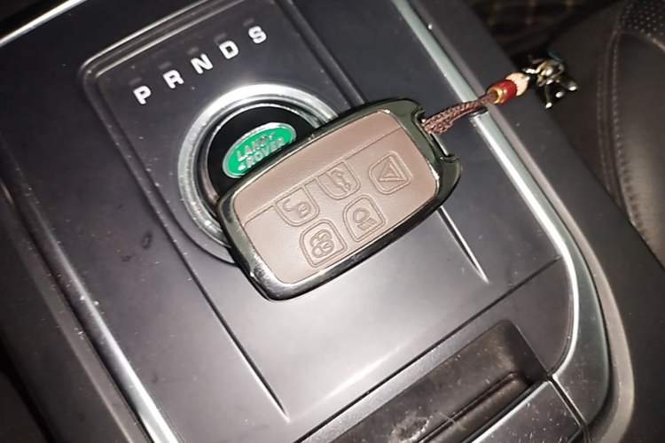 Used Land Rover Discovery Sport 2018 240 PS SE Version Vehicle Key