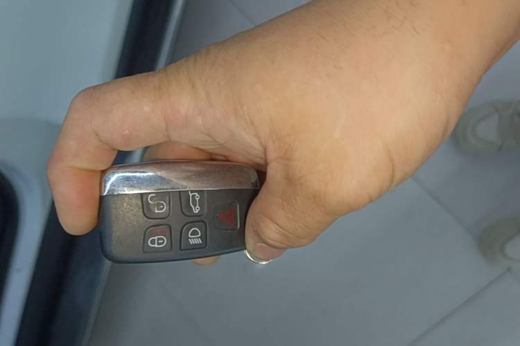 Used Land Rover Discovery Sport 2018 240 PS SE Version Vehicle Key