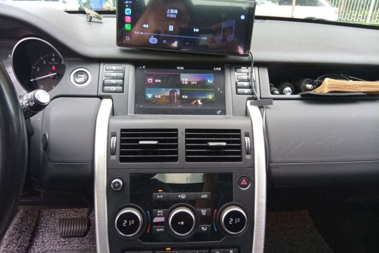 Used Land Rover Discovery Sport 2019 240 PS SE Version China VI Standard Audio And AC Panel